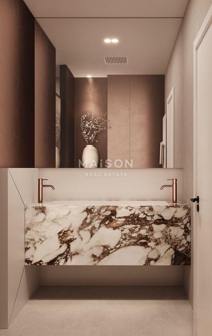 Dizajnerska Vila pri Labinu – Bazen in Panoramski Razgled