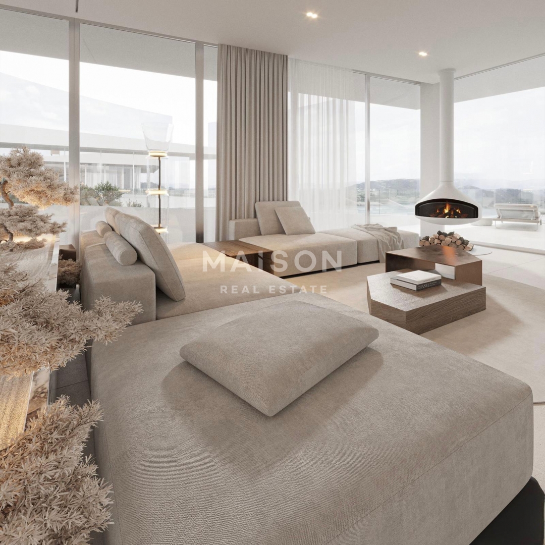 Dizajnerska Vila pri Labinu – Bazen in Panoramski Razgled