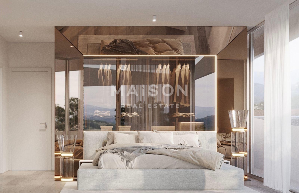 Dizajnerska Vila pri Labinu – Bazen in Panoramski Razgled