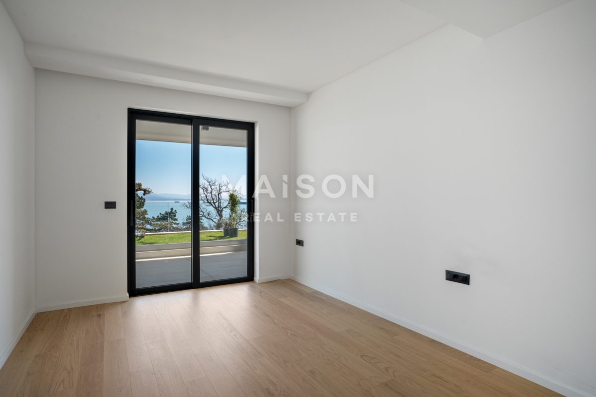 Stanovanje Punta Kolova, Opatija, 251,18m2