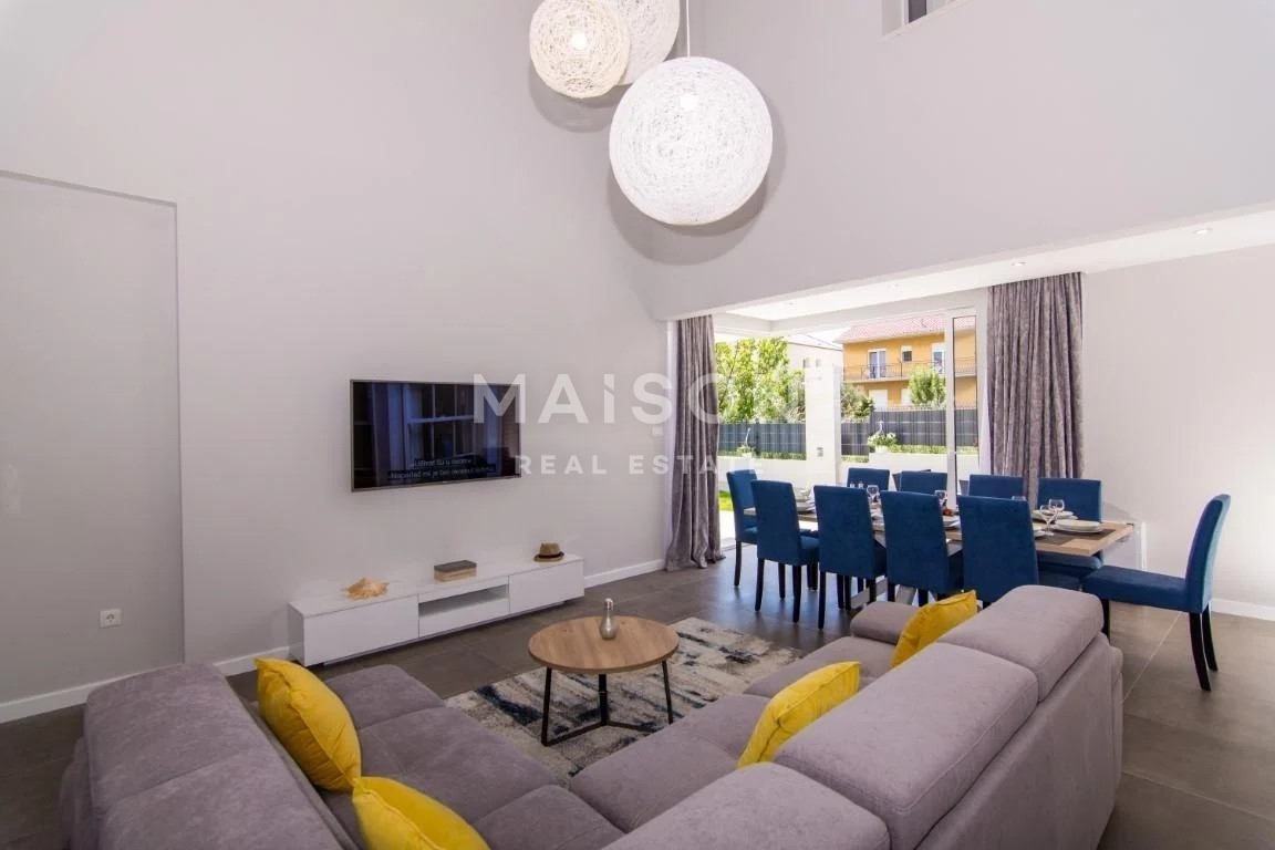 Vila Kaštel Kambelovac, Kaštela, 404m2