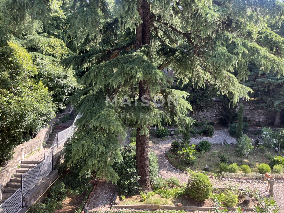 Vila Pećine, Rijeka, 465,78m2