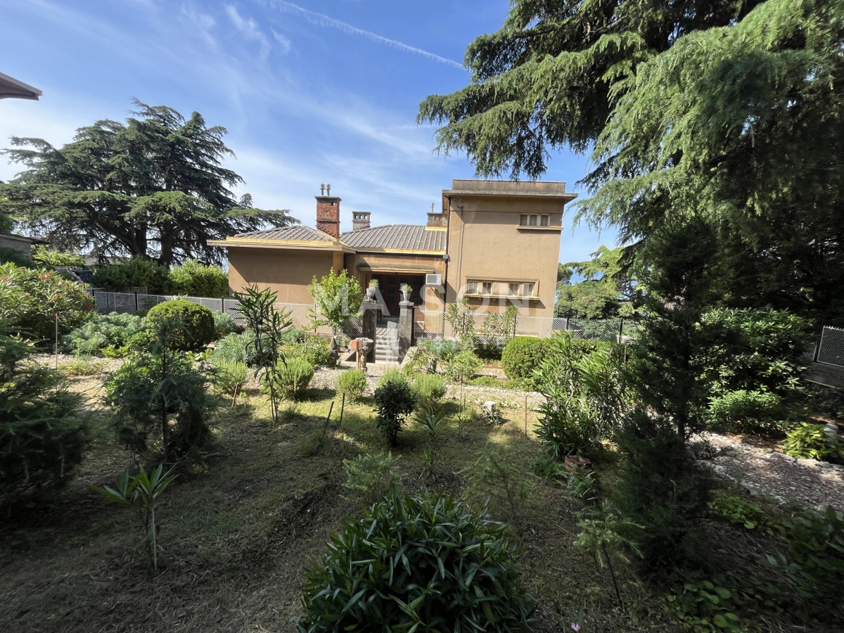 Vila Pećine, Rijeka, 465,78m2