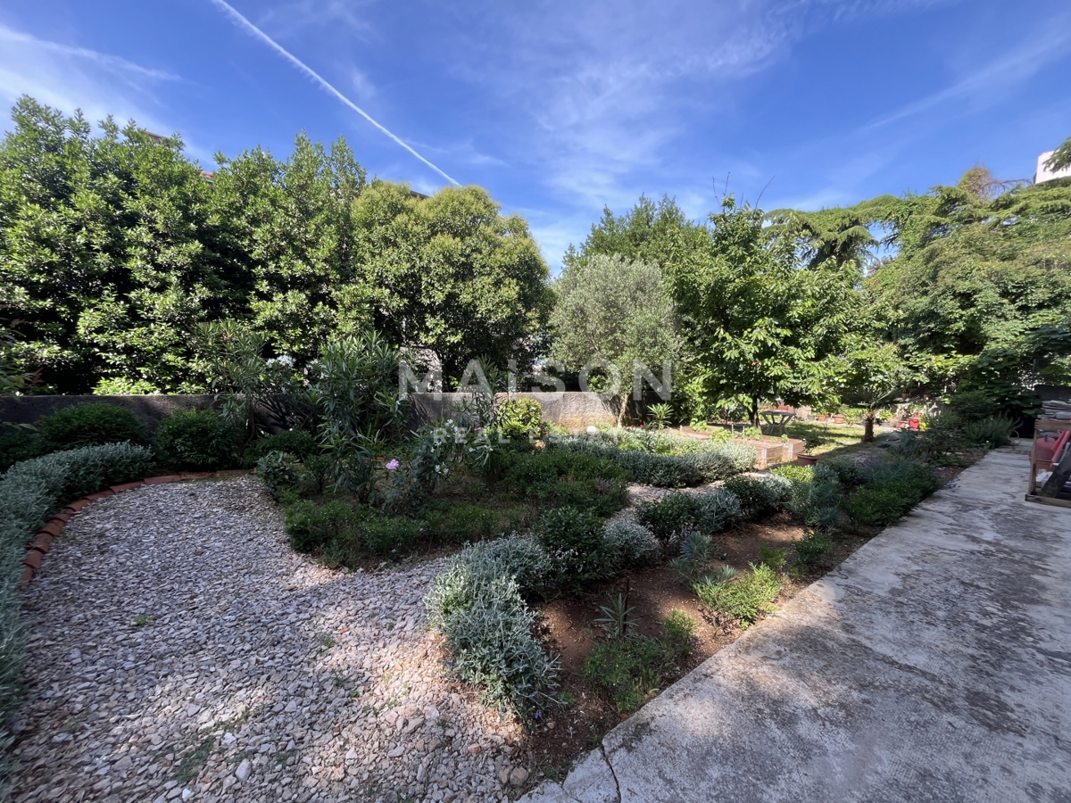 Vila Pećine, Rijeka, 465,78m2