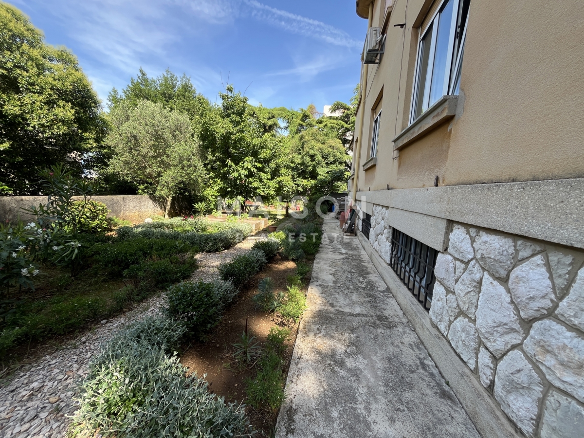 Vila Pećine, Rijeka, 465,78m2