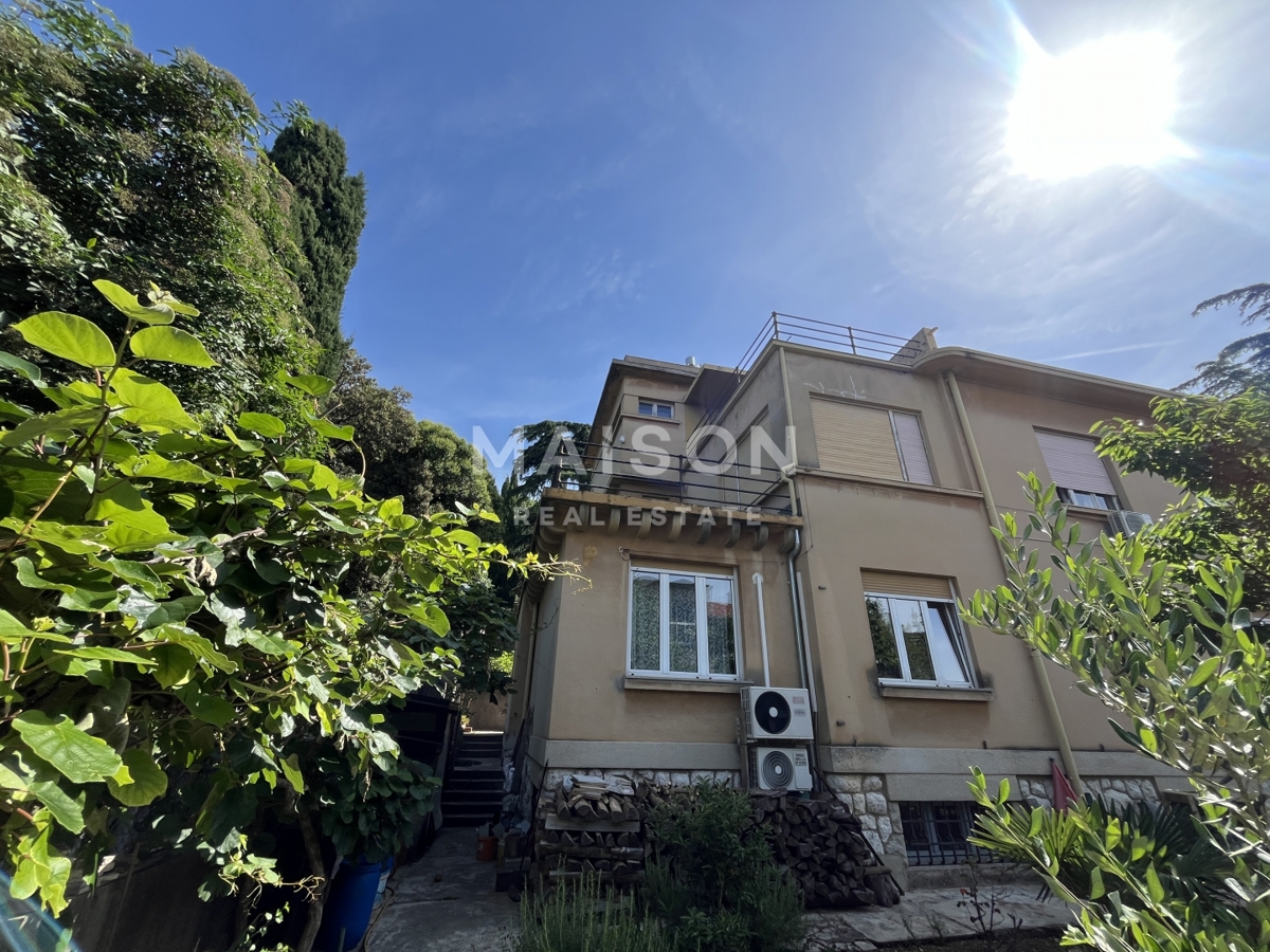 Vila Pećine, Rijeka, 465,78m2