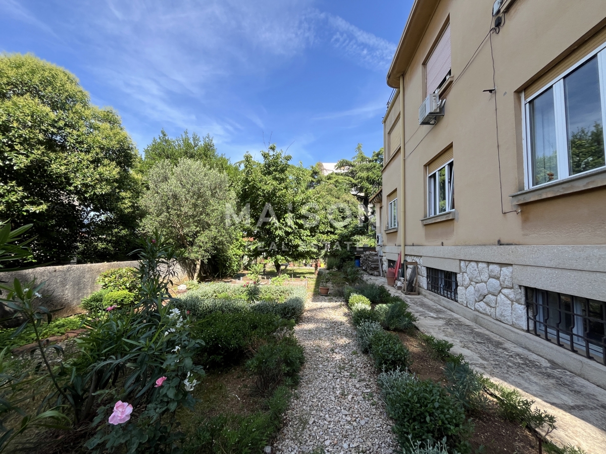 Vila Pećine, Rijeka, 465,78m2