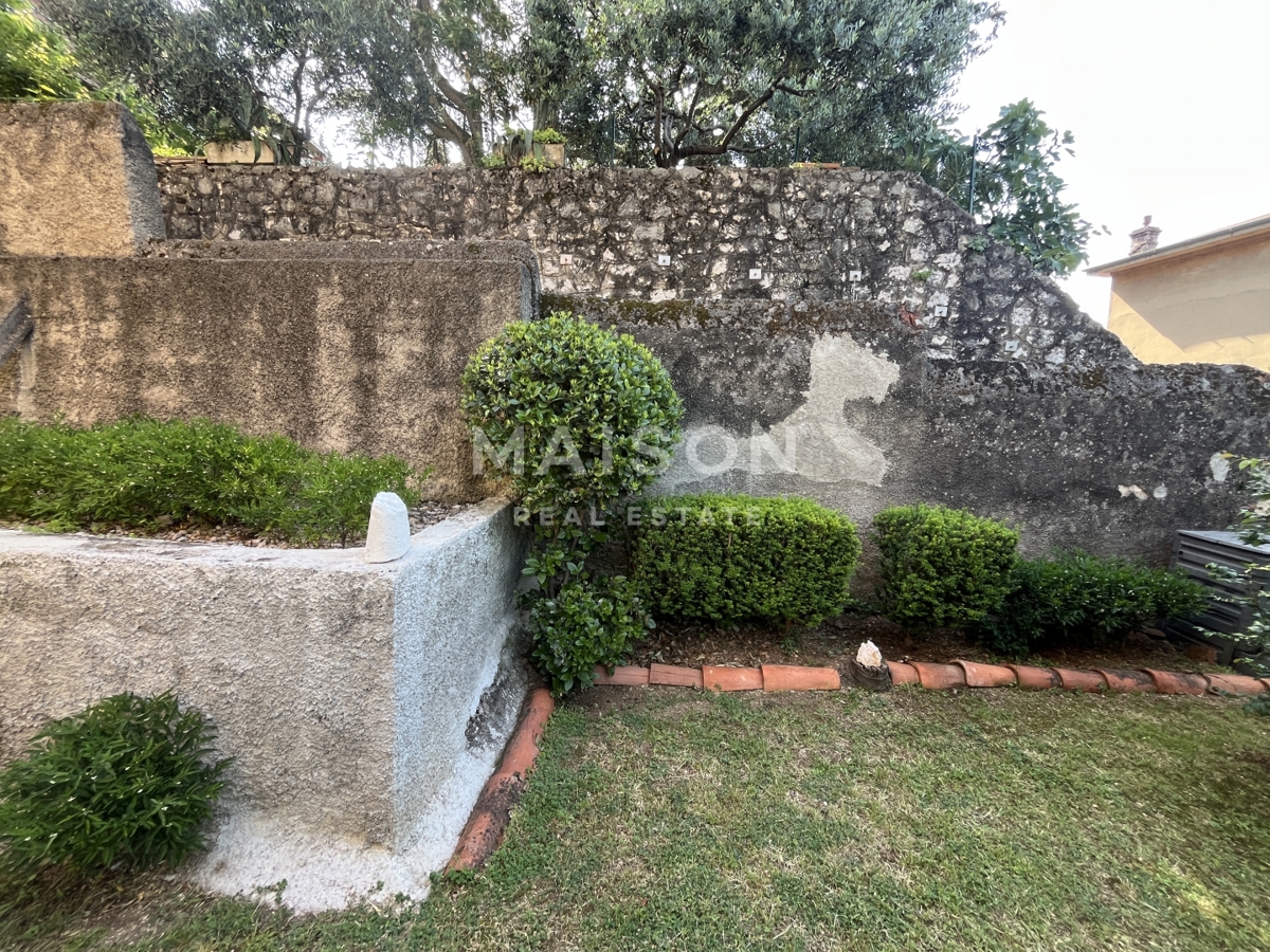 Vila Pećine, Rijeka, 465,78m2