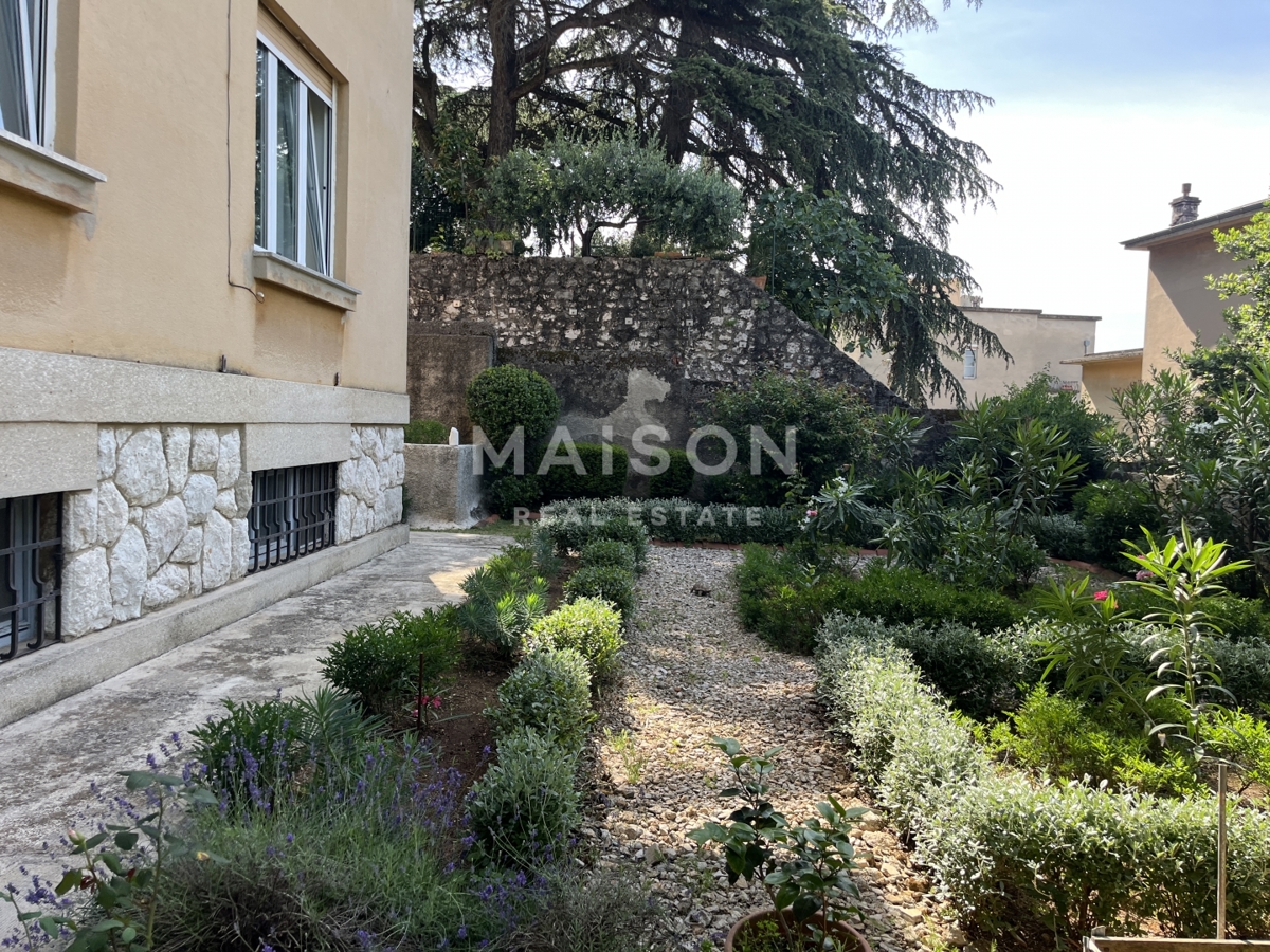 Vila Pećine, Rijeka, 465,78m2