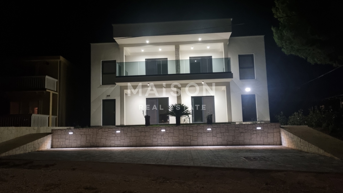 Hiša Neviđane, Pašman, 188m2