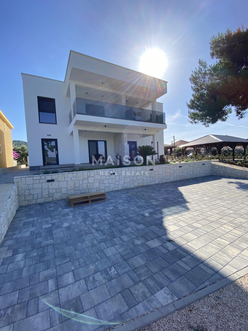 Hiša Neviđane, Pašman, 188m2