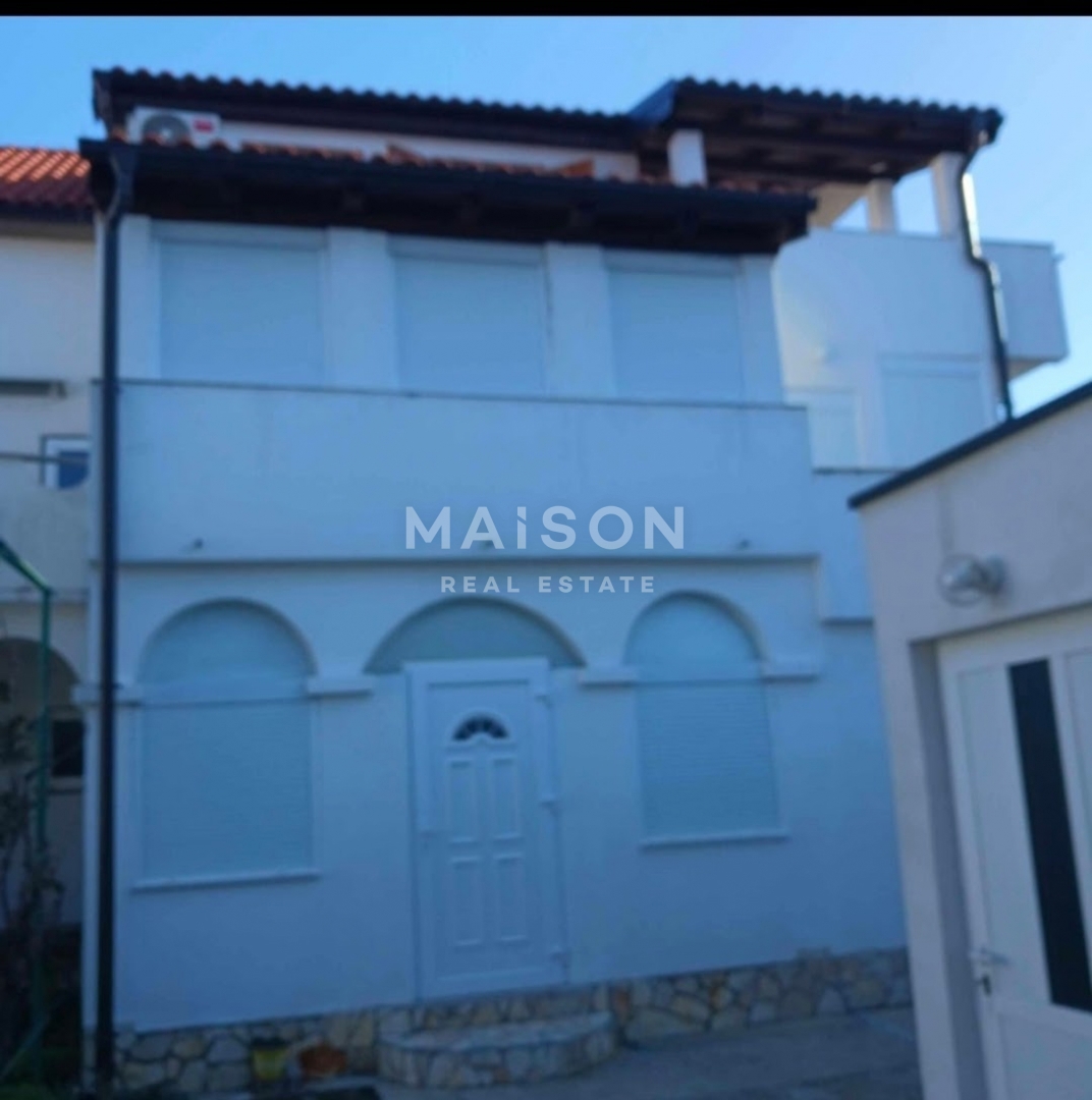 Hiša Sabunike, Privlaka, 233m2