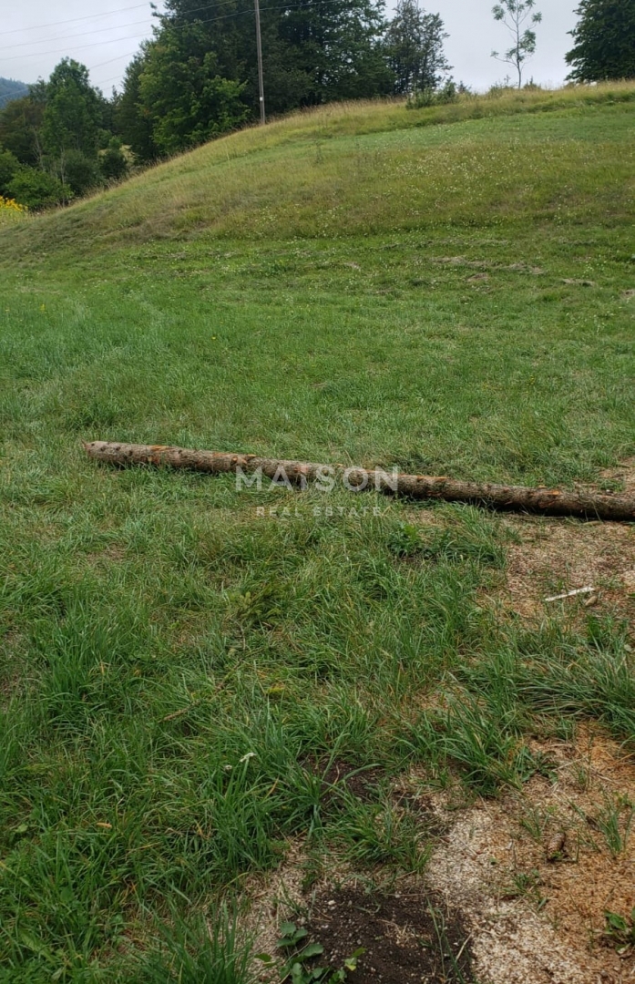 Zemljišče Stari Laz, Ravna Gora, 1.071m2