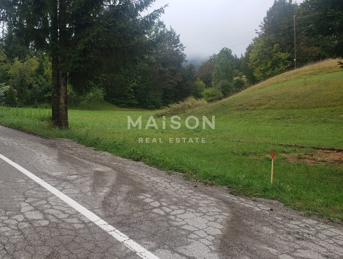 Zemljišče Stari Laz, Ravna Gora, 1.071m2