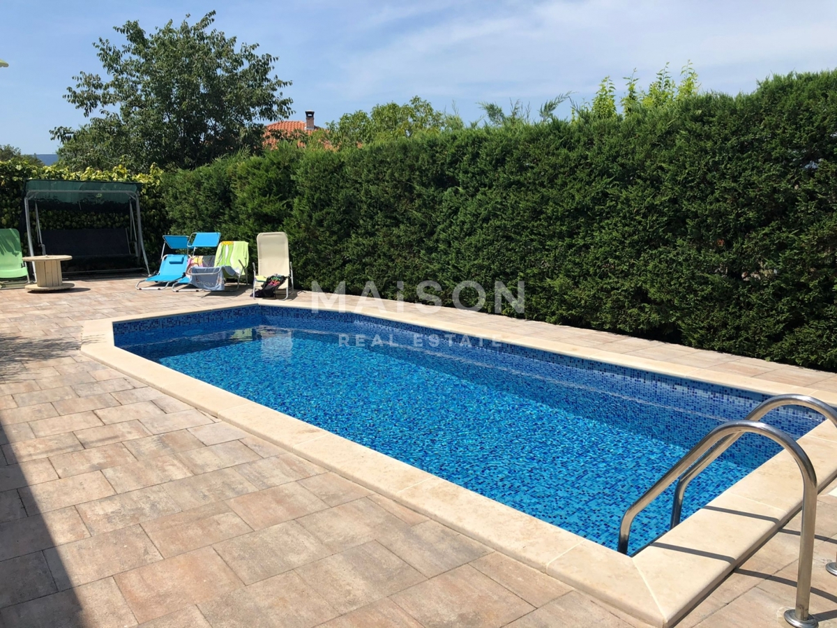 Dva apartmaja pri Krku – 600 m od morja