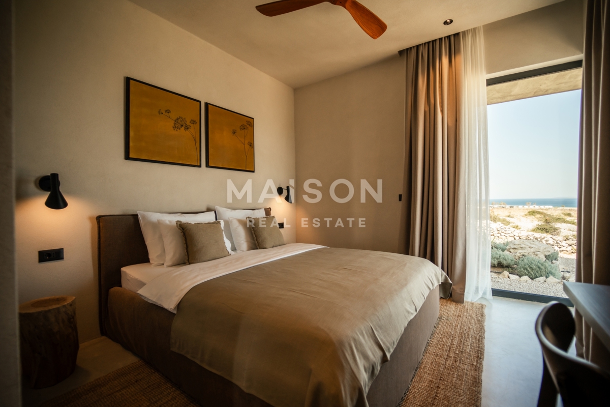 Hiša Povljana, 295m2