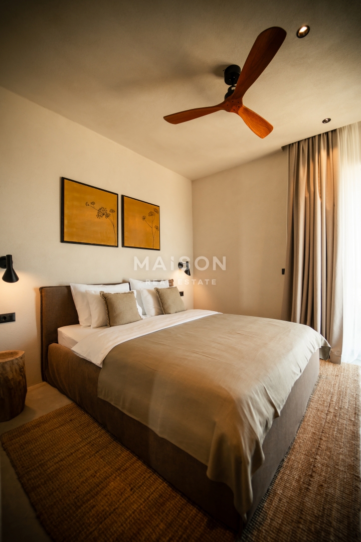 Hiša Povljana, 295m2