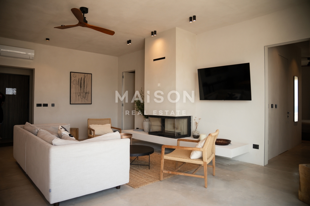 Hiša Povljana, 295m2