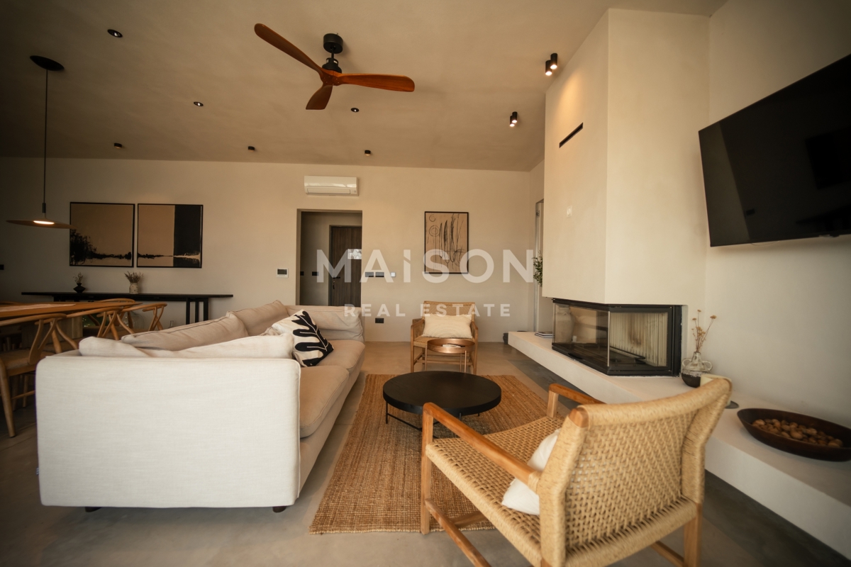 Hiša Povljana, 295m2