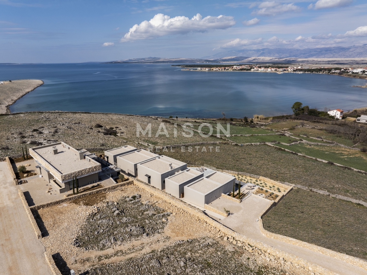 Hiša Povljana, 295m2