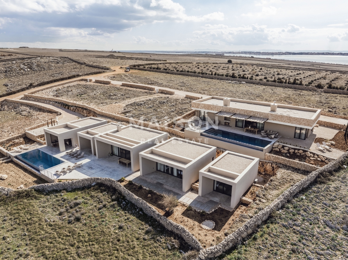 Hiša Povljana, 295m2