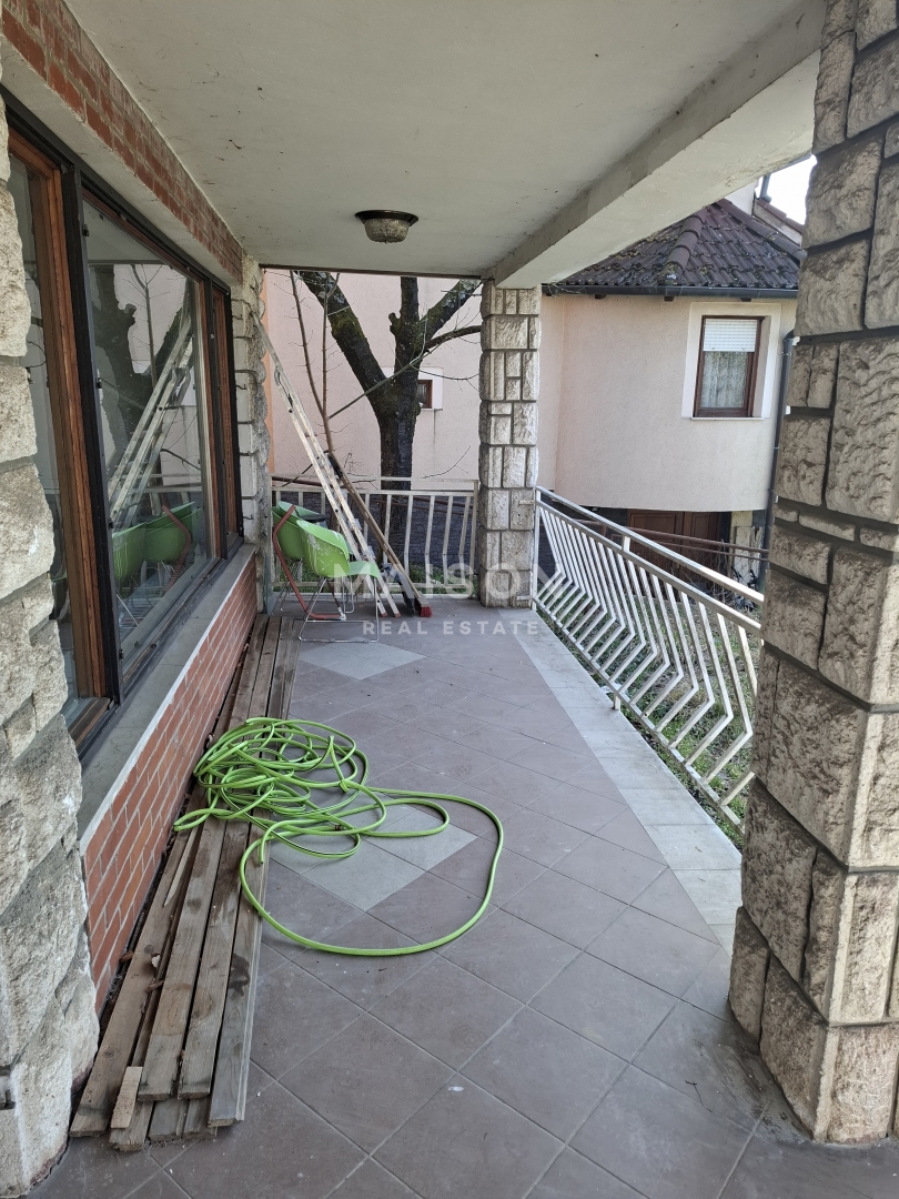 Hiša Zibel, Sisak, 400m2