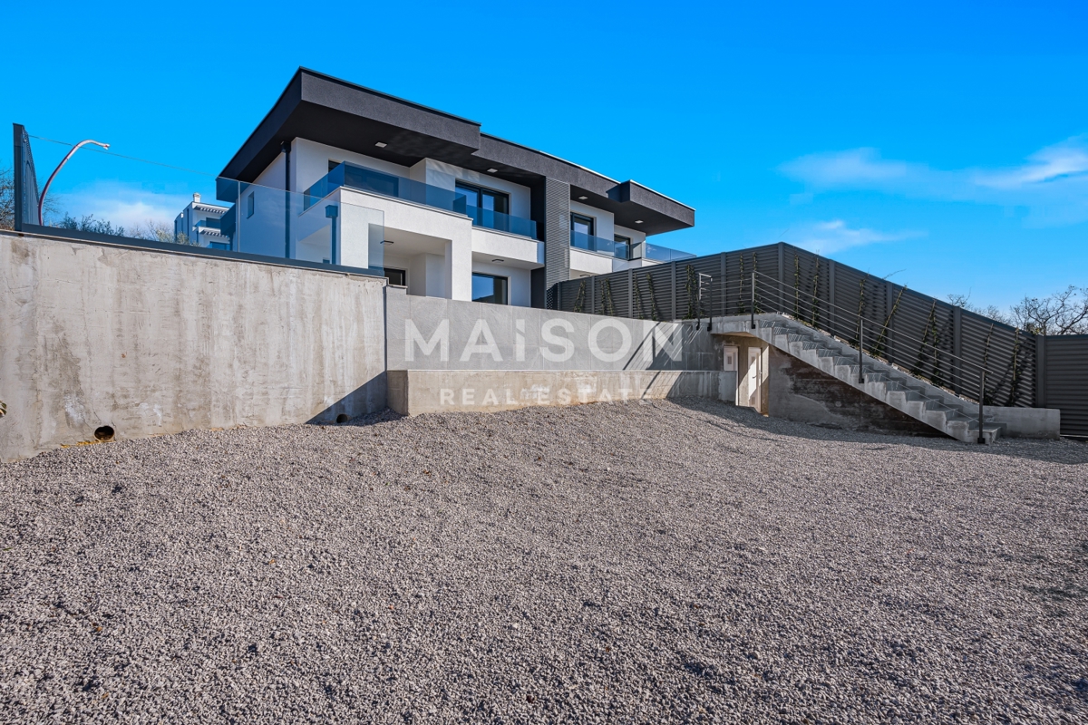 Hiša Kostrena, 191,28m2