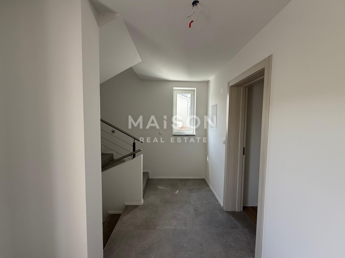 Hiša Rasopasno, Dobrinj, 200m2