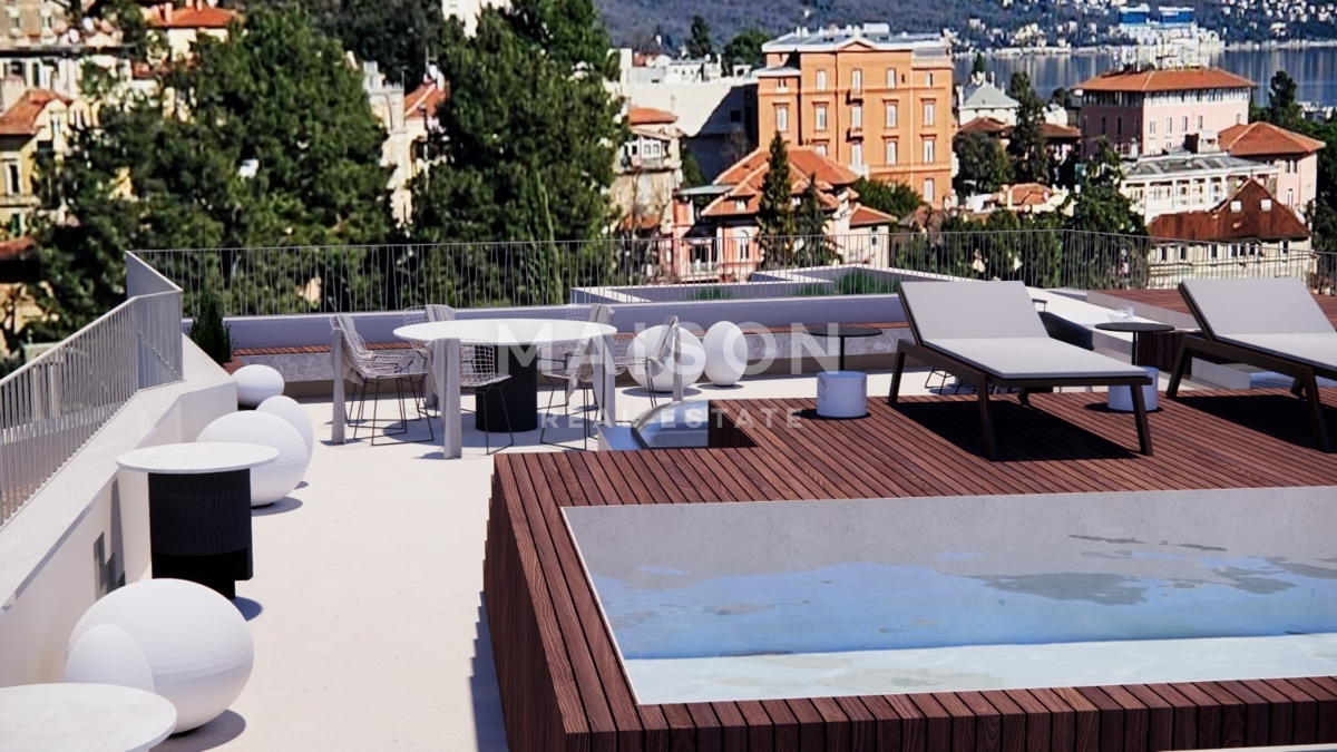 Opatijski dragulj: ekskluzivni penthouse z dvigalom, garažo in strešnim bazenom