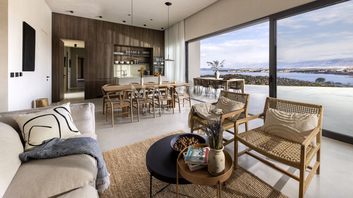 Hiša Povljana, 400m2