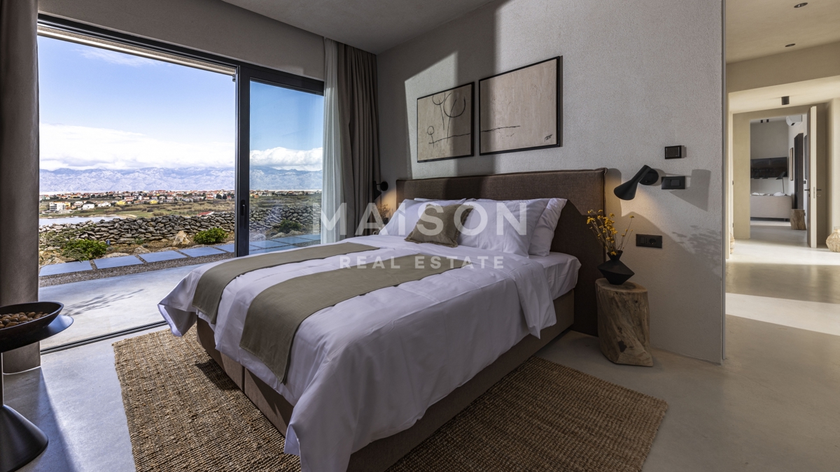 Hiša Povljana, 400m2