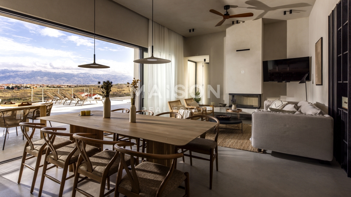 Hiša Povljana, 400m2