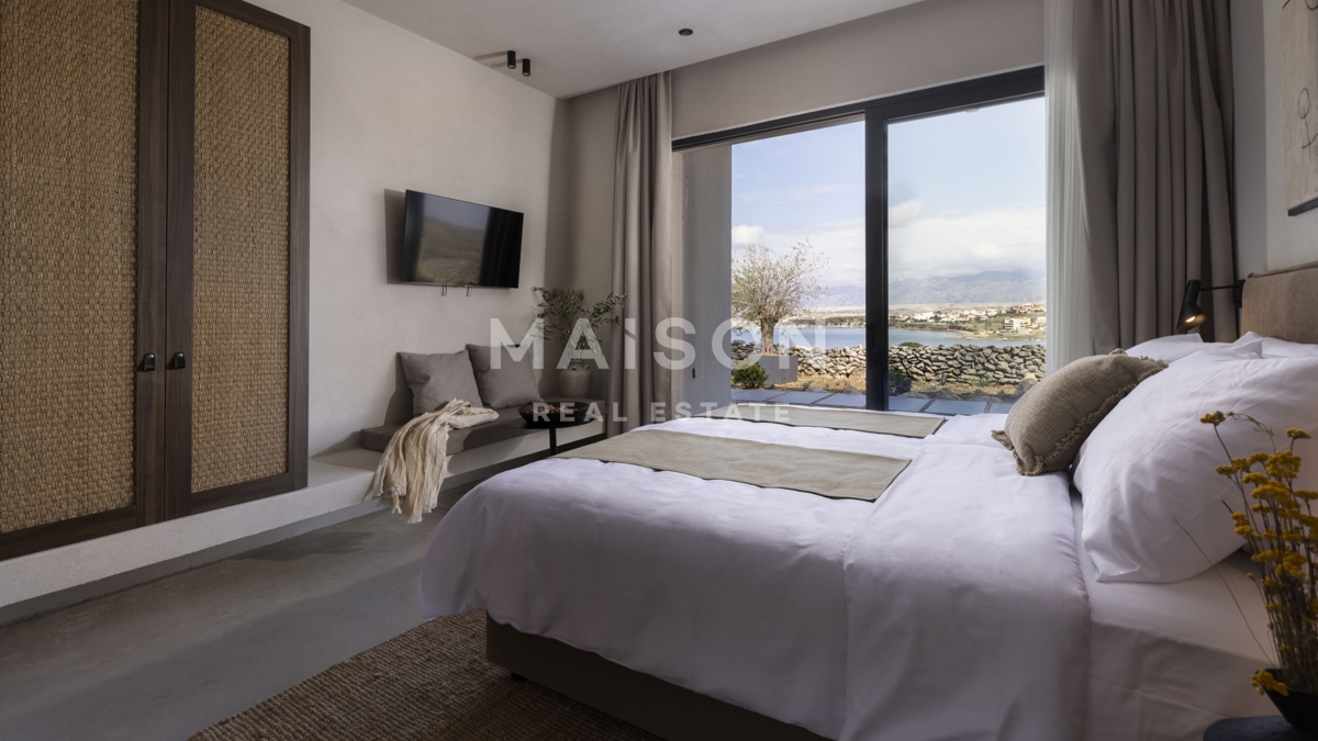 Hiša Povljana, 400m2