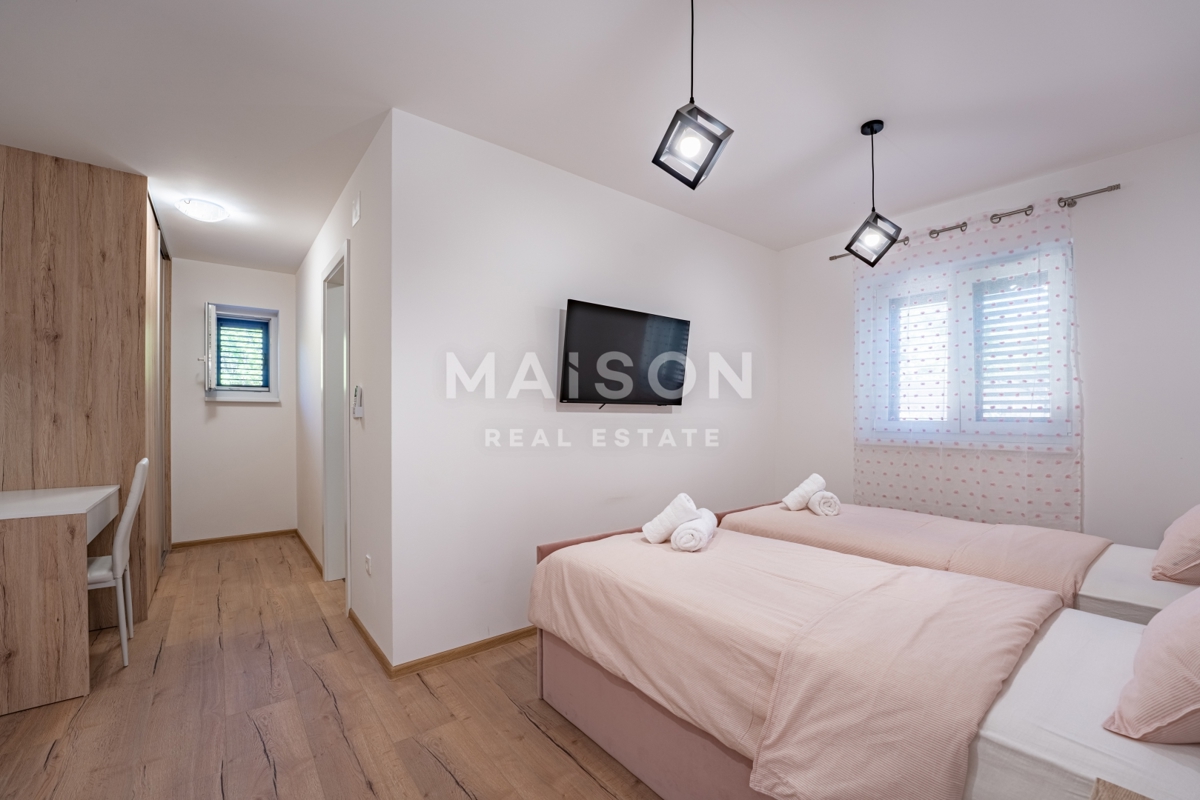 Hiša Dobrinj, 323,30m2