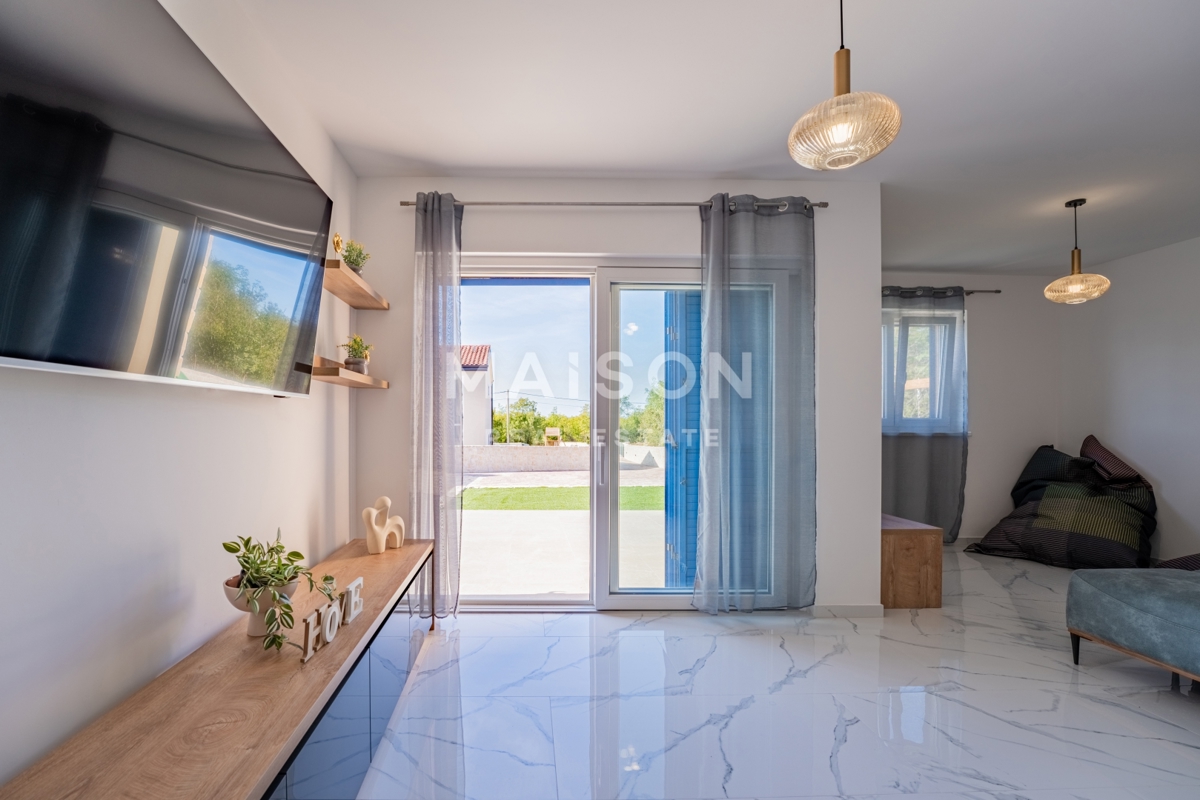 Hiša Dobrinj, 323,30m2