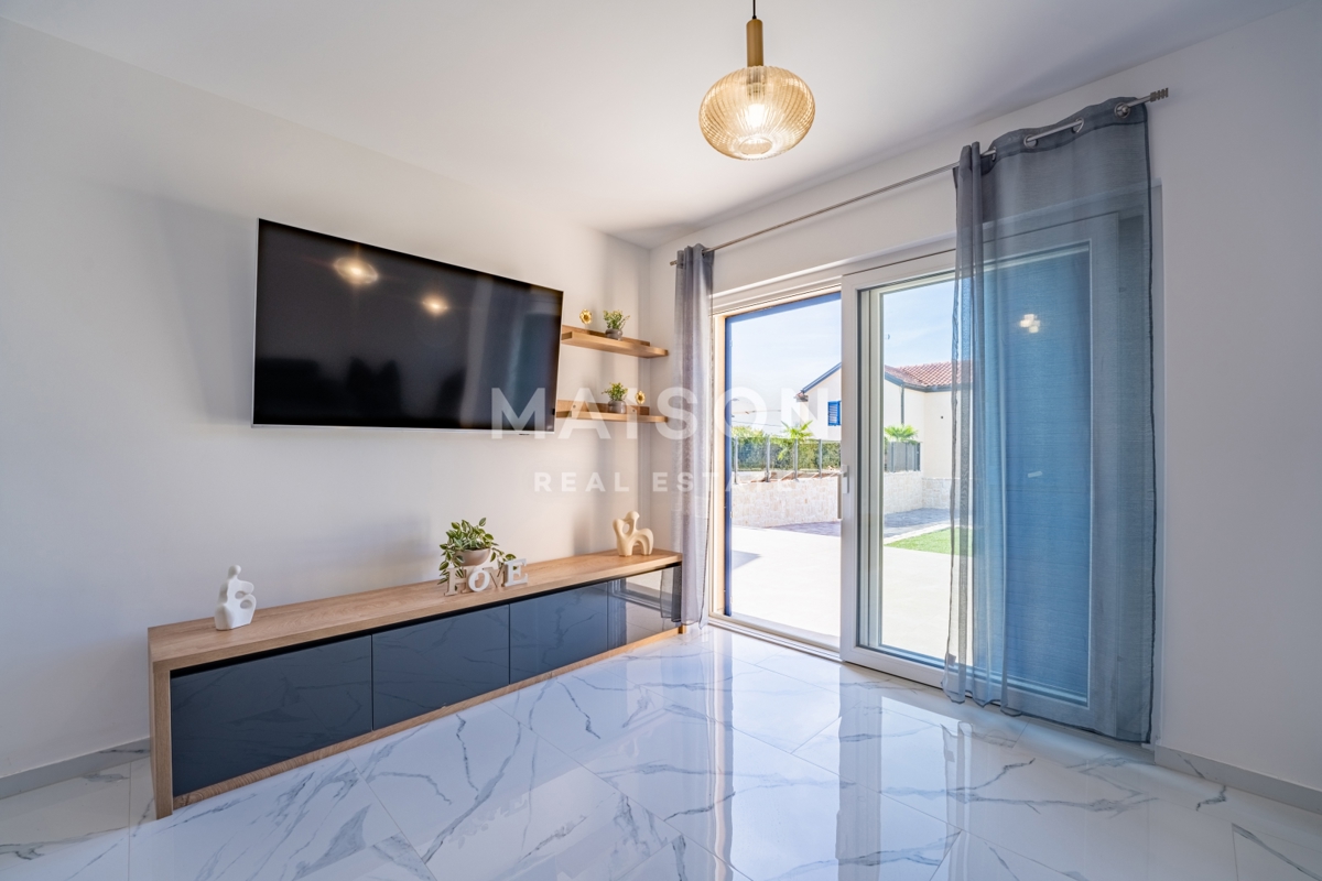 Hiša Dobrinj, 323,30m2