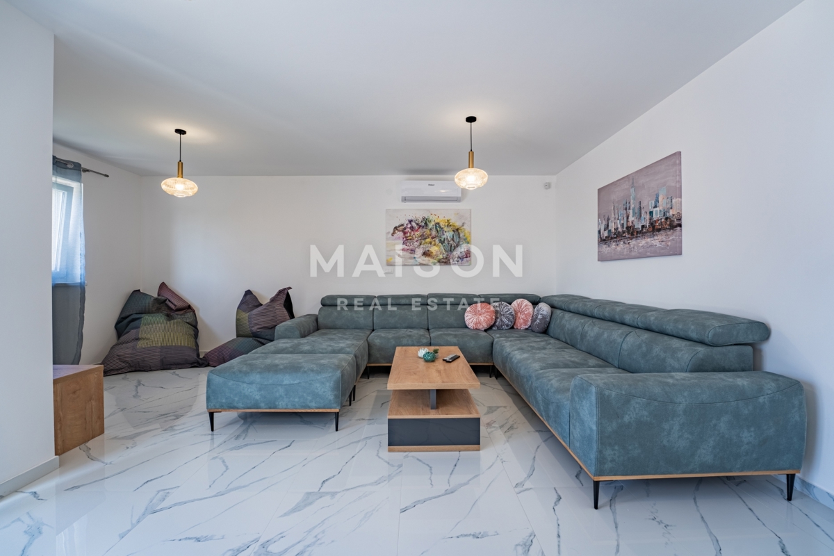 Hiša Dobrinj, 323,30m2