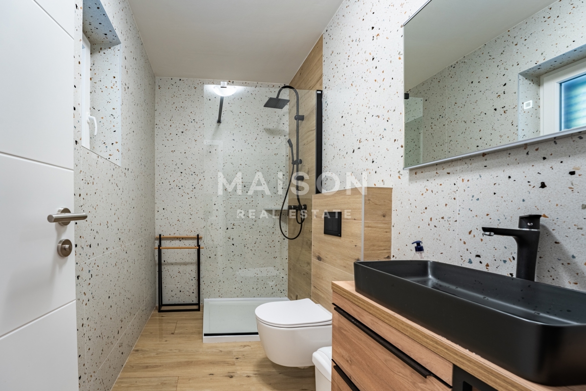 Hiša Dobrinj, 323,30m2