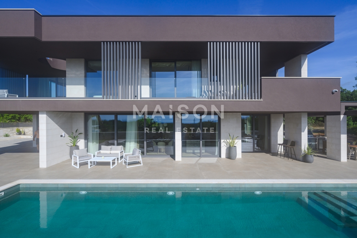 Vila Krnica, Marčana, 401m2