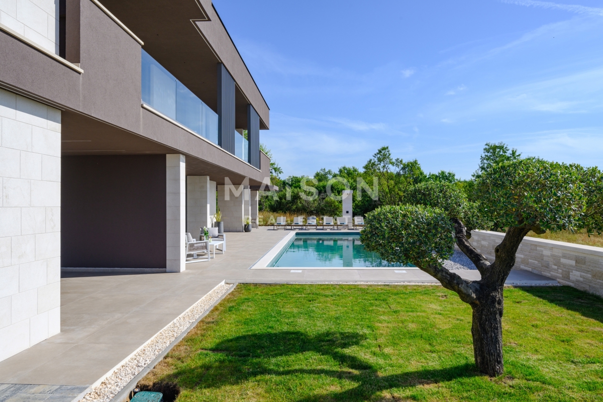 Vila Krnica, Marčana, 401m2