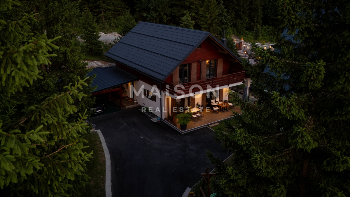 Hiša Ravna Gora, 160,89m2