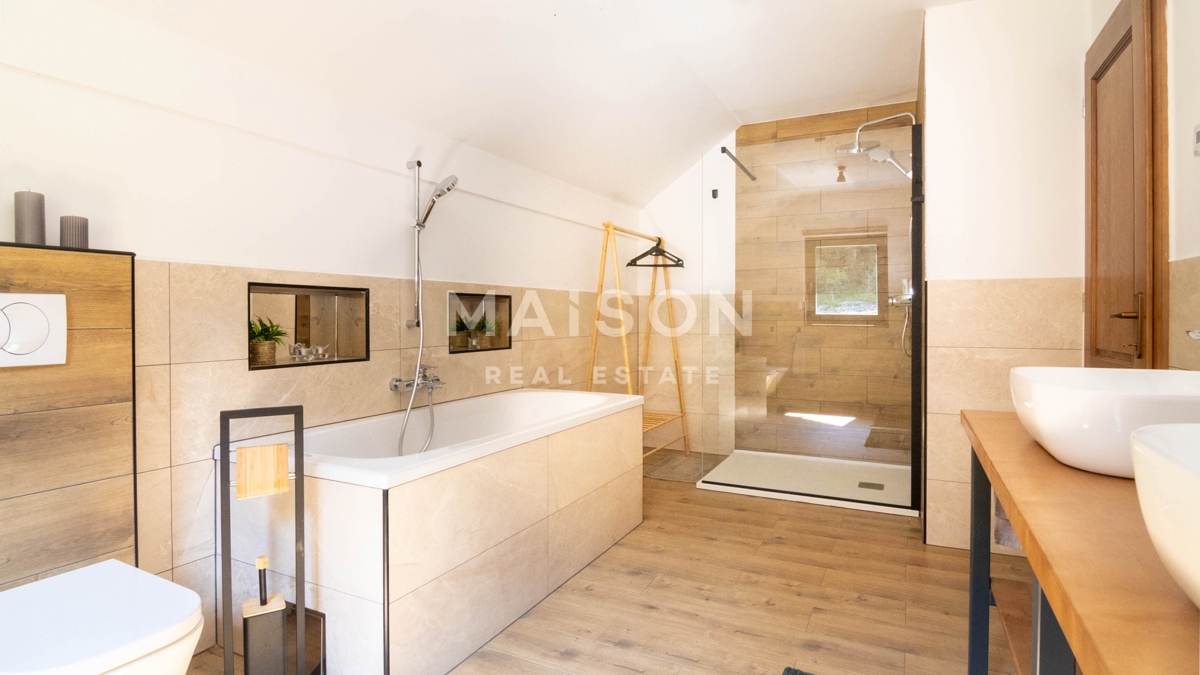 Hiša Ravna Gora, 160,89m2