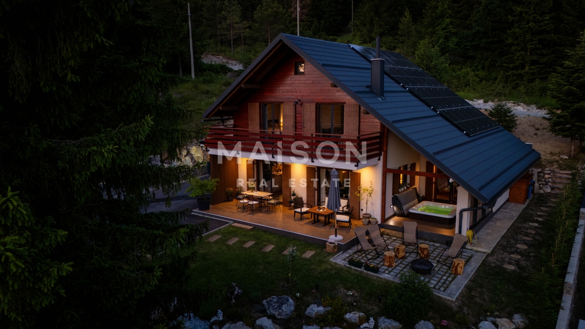 Hiša Ravna Gora, 160,89m2