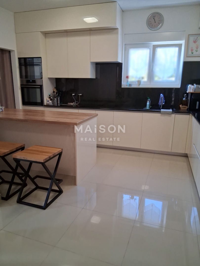 Hiša Zamet, Rijeka, 300m2