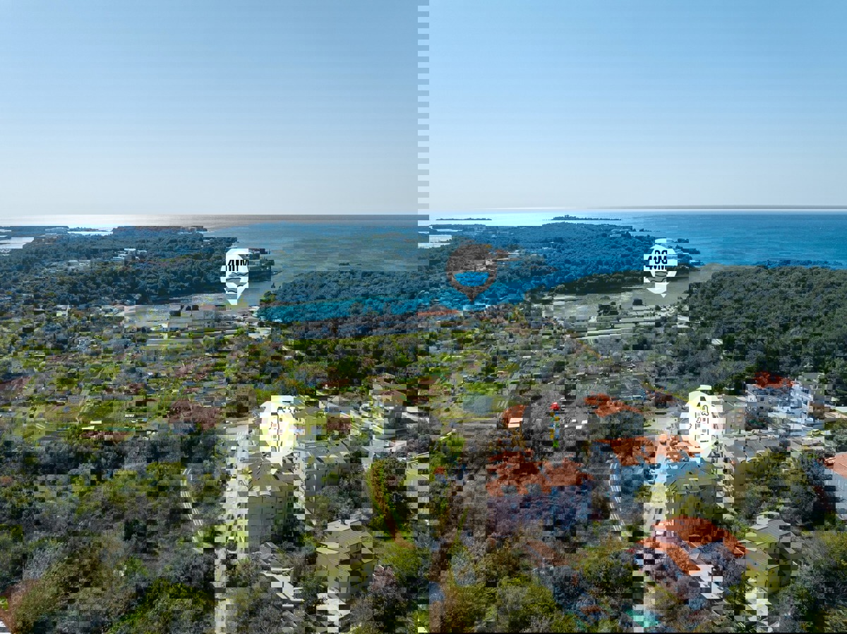 Lungomare pred vrati — enosobno stanovanje z garažo in dvigalom, Valsaline