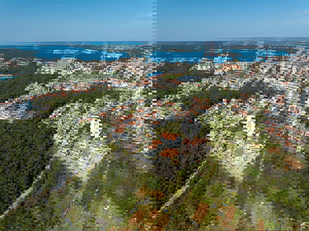 Lungomare pred vrati — enosobno stanovanje z garažo in dvigalom, Valsaline