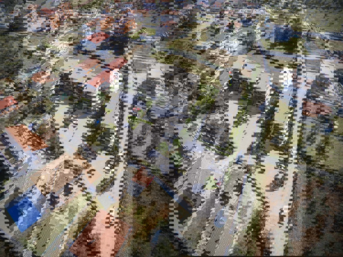 Apartma z zasebnim vrtom, blizu plaže (A1)