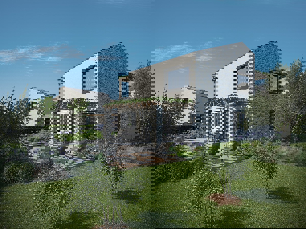 Zazidljivo zemljišče Peroj – parcela št. 15