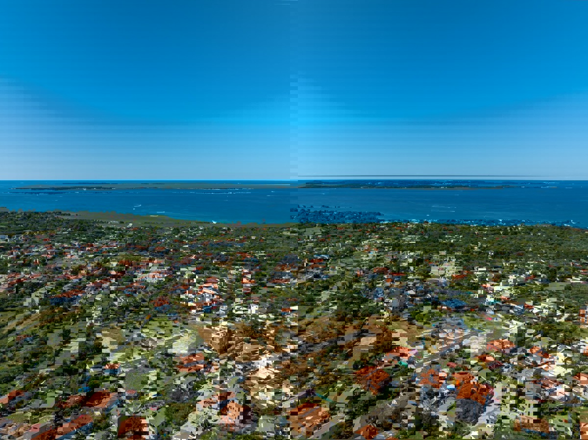 Zazidljivo zemljišče Peroj – parcela št. 15