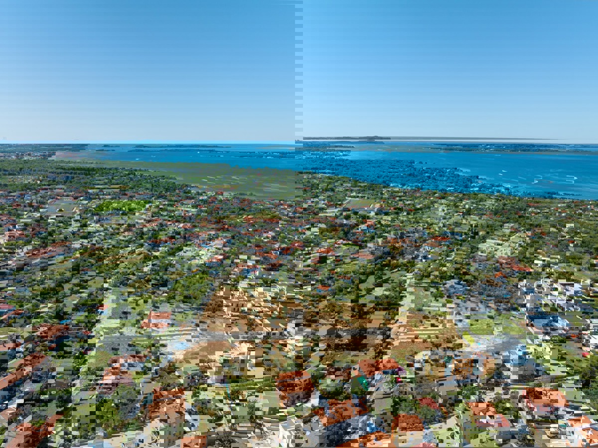 Zazidljivo zemljišče Peroj – parcela št. 15